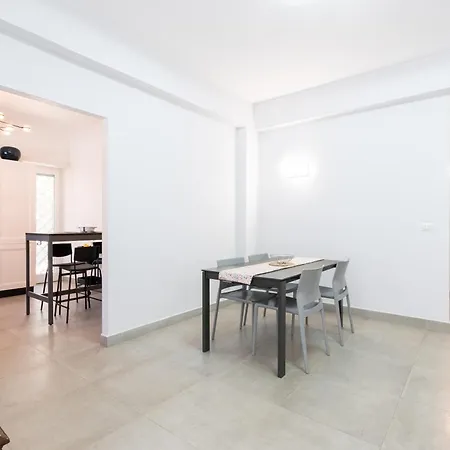 Roma-gemelli - Free Parking - Private Garden Appartement *